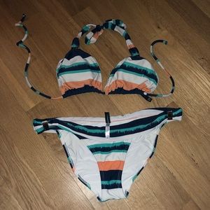 ViX bikini (D top, L bottom)